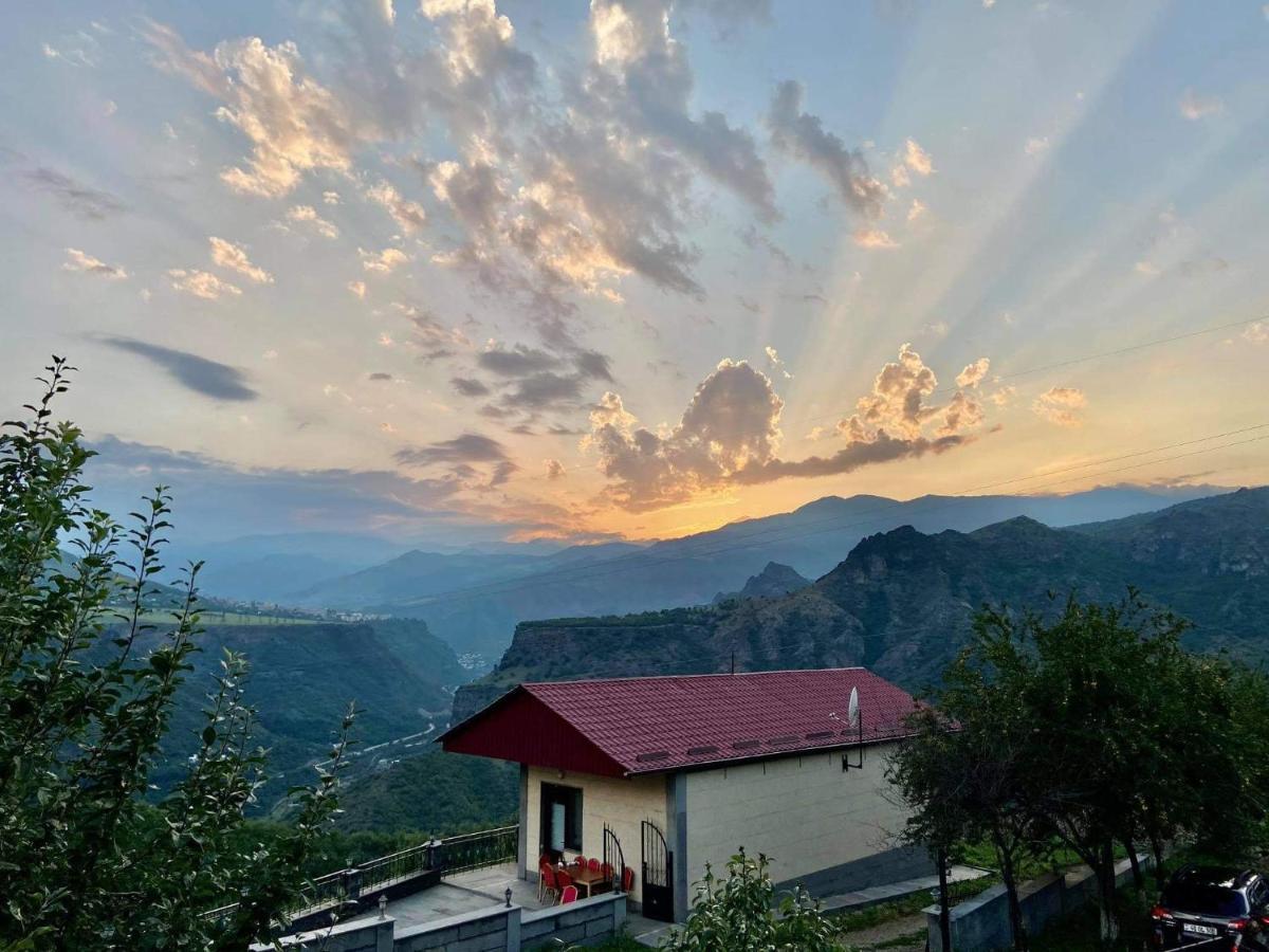Kefilyan Family Hotel Sanain Esterno foto
