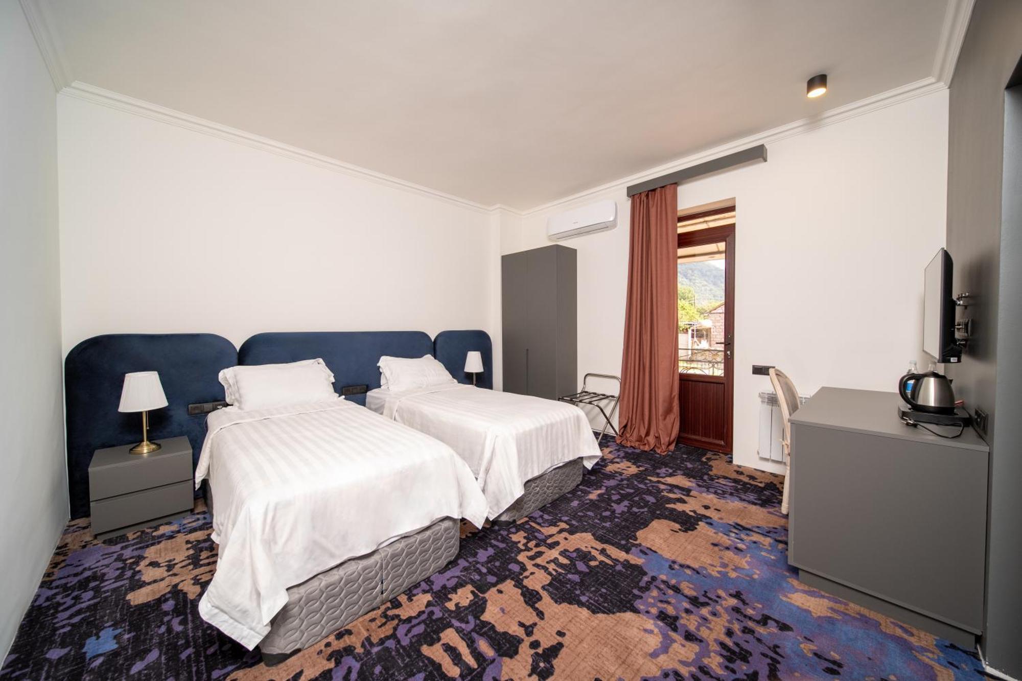 Kefilyan Family Hotel Sanain Esterno foto